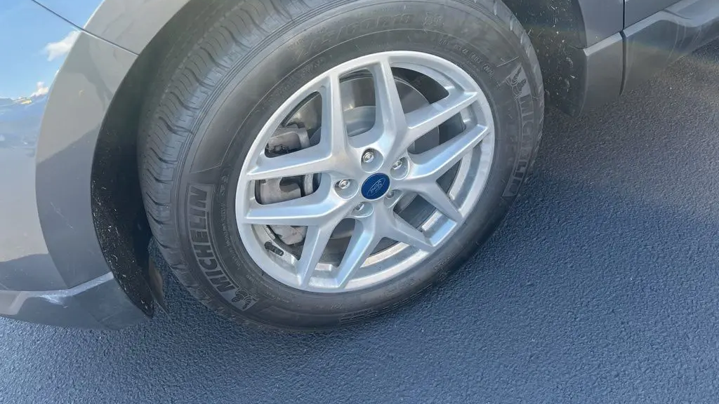 2022 Ford Edge SE