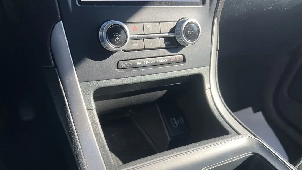 2022 Ford Edge SE