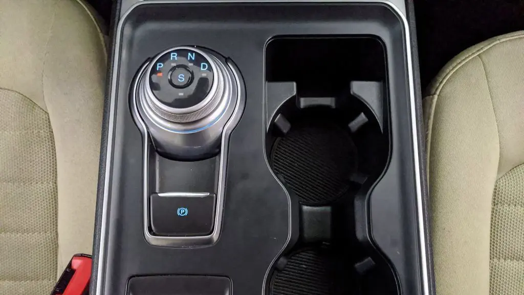2022 Ford Edge SE