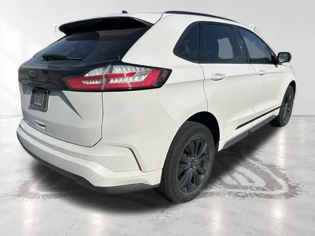 2022 Ford Edge - $20,888