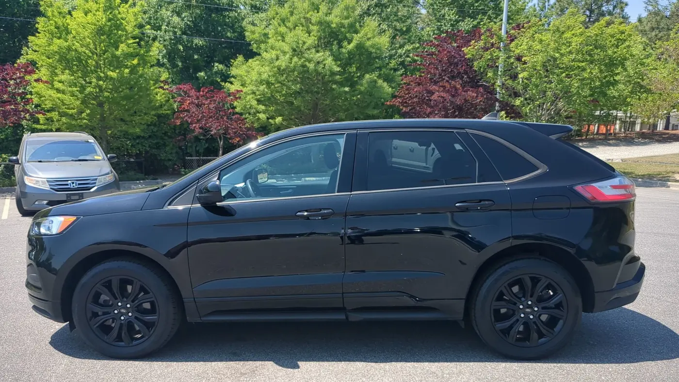 2022 Ford Edge SE
