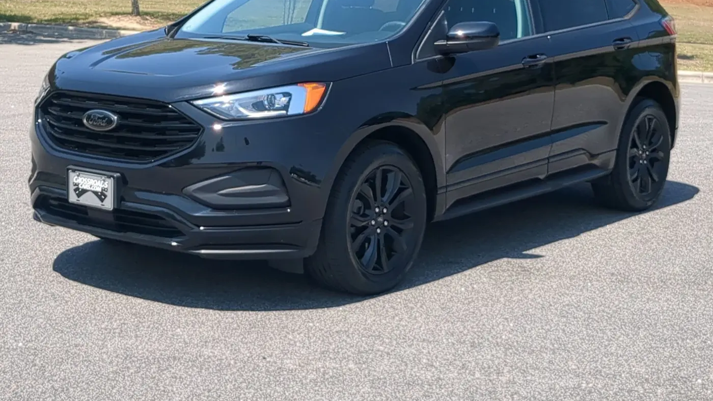 2022 Ford Edge SE
