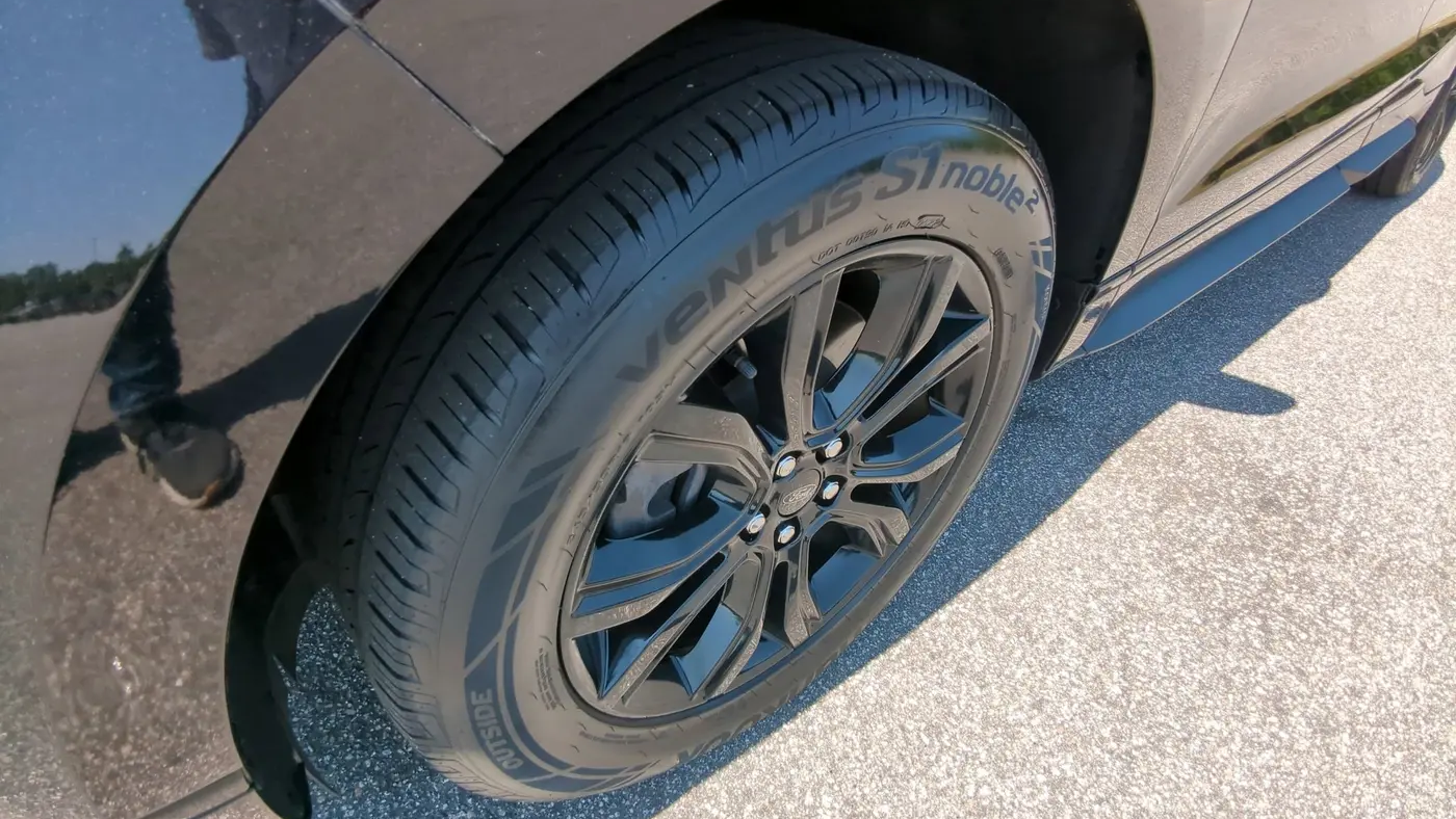 2022 Ford Edge SE
