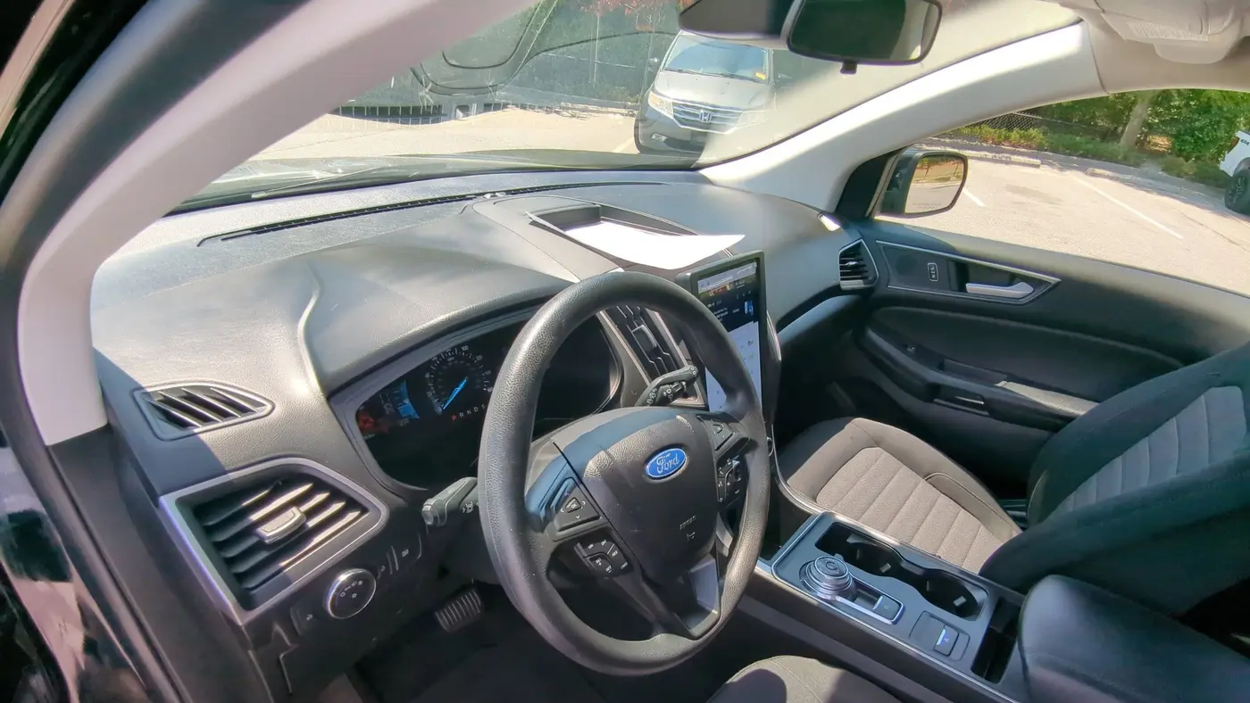 2022 Ford Edge SE