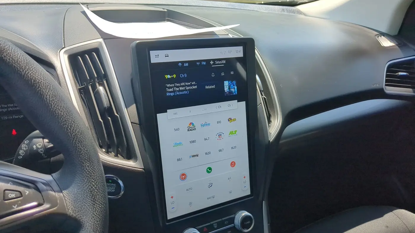 2022 Ford Edge SE