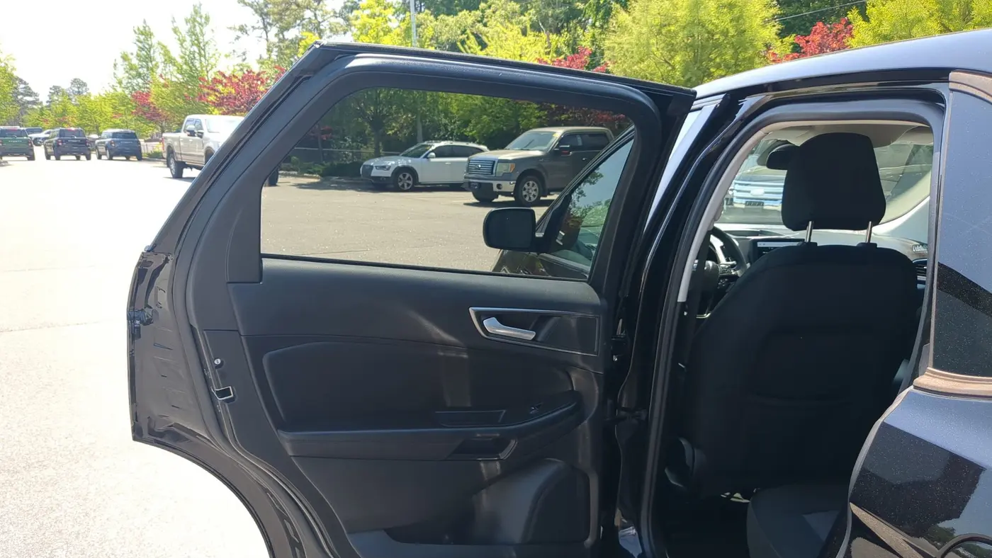 2022 Ford Edge SE