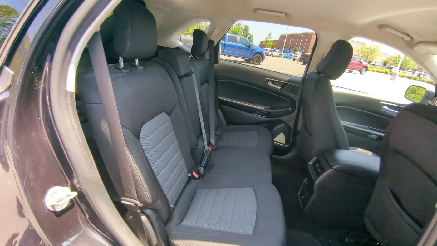 2022 Ford Edge SE