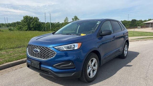 2023 Ford Edge SE