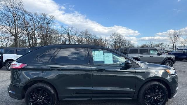 2023 Ford Edge SE
