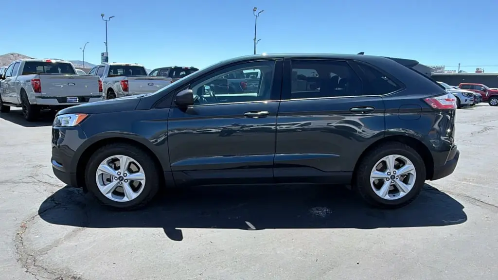 2022 Ford Edge SE