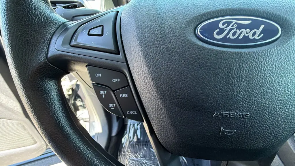 2022 Ford Edge SE