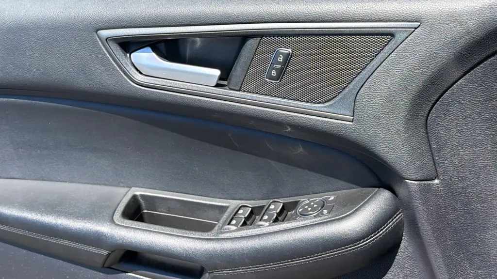 2022 Ford Edge SE
