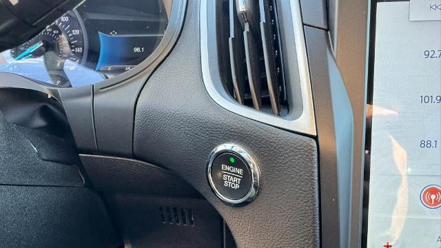 2022 Ford Edge SE