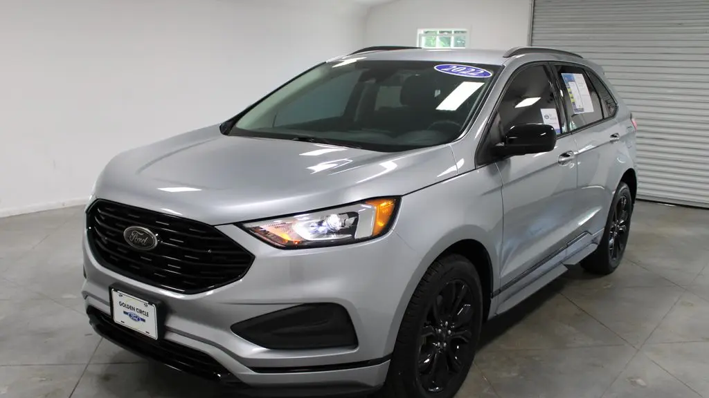 2022 Ford Edge SE