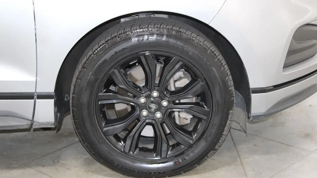 2022 Ford Edge SE