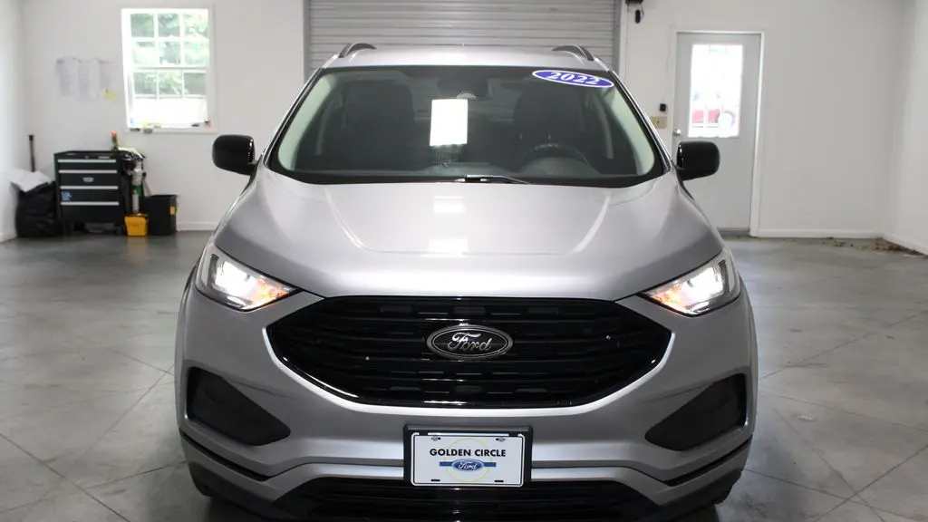2022 Ford Edge SE