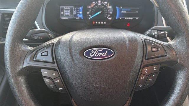 2023 Ford Edge SE