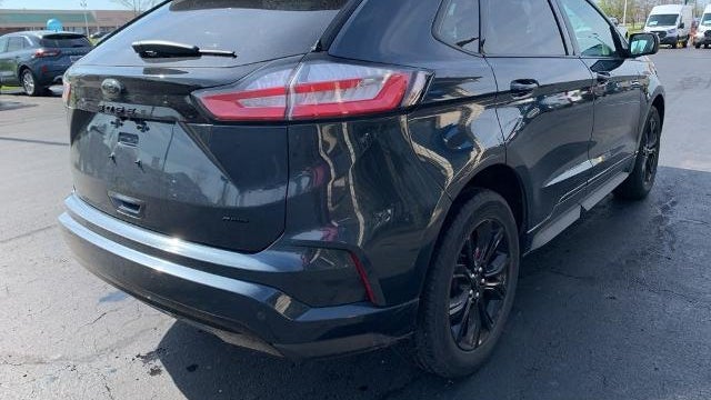 2023 Ford Edge SE