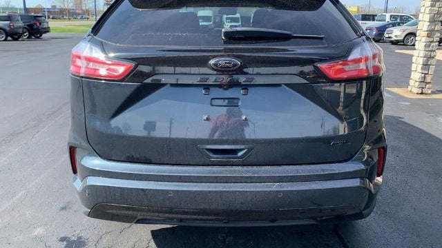 2023 Ford Edge SE