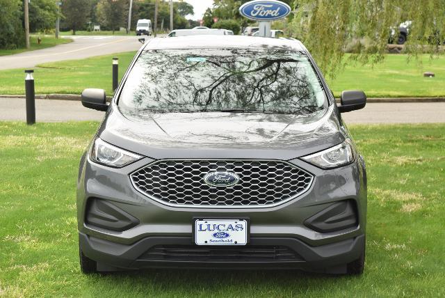 2023 Ford Edge SE — photo 1 of 12