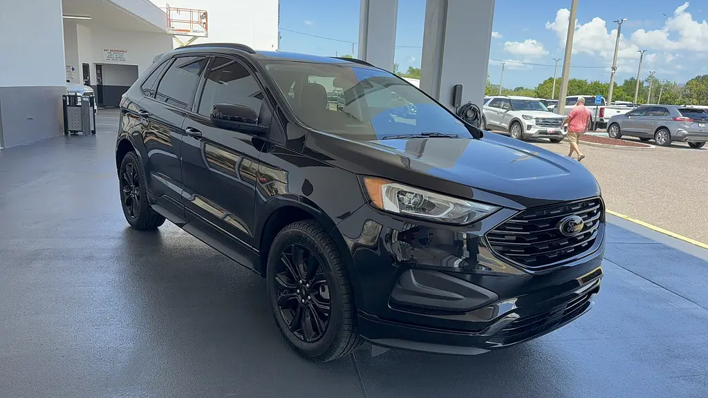 2024 Ford Edge SE
