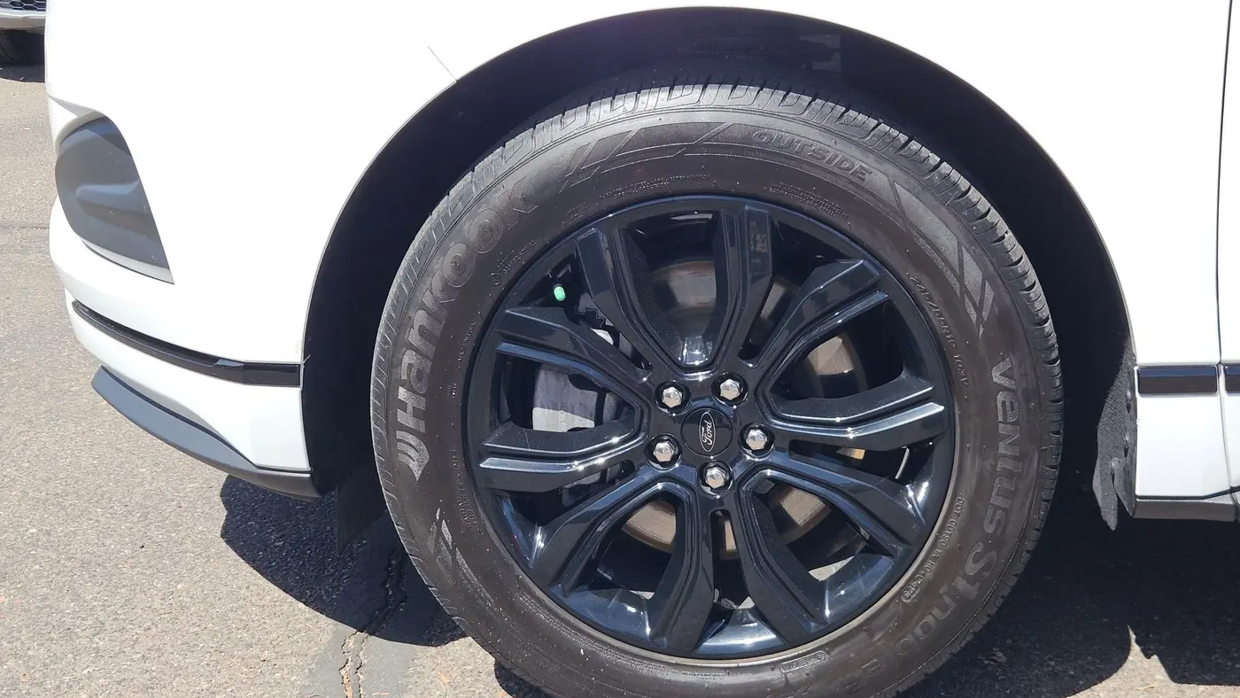2024 Ford Edge SE