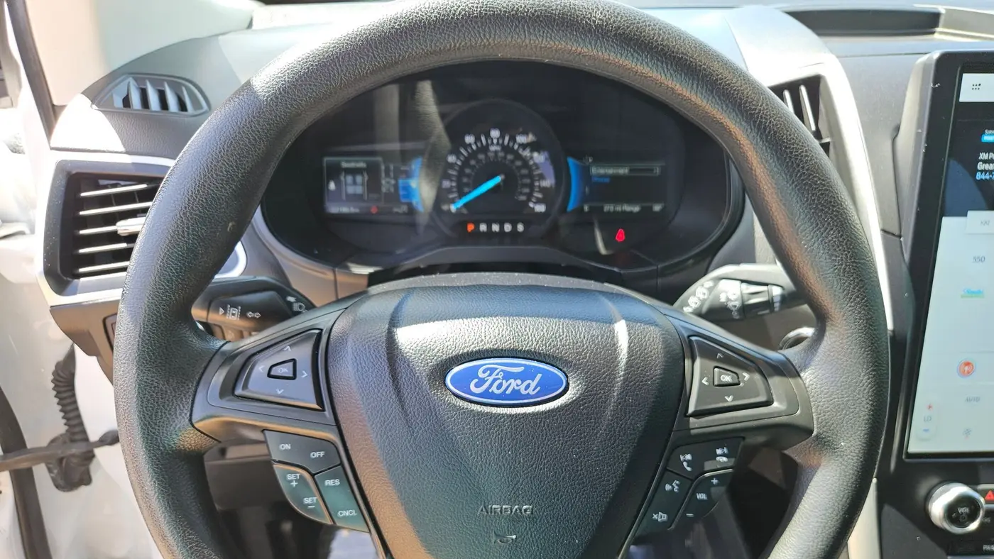 2024 Ford Edge SE
