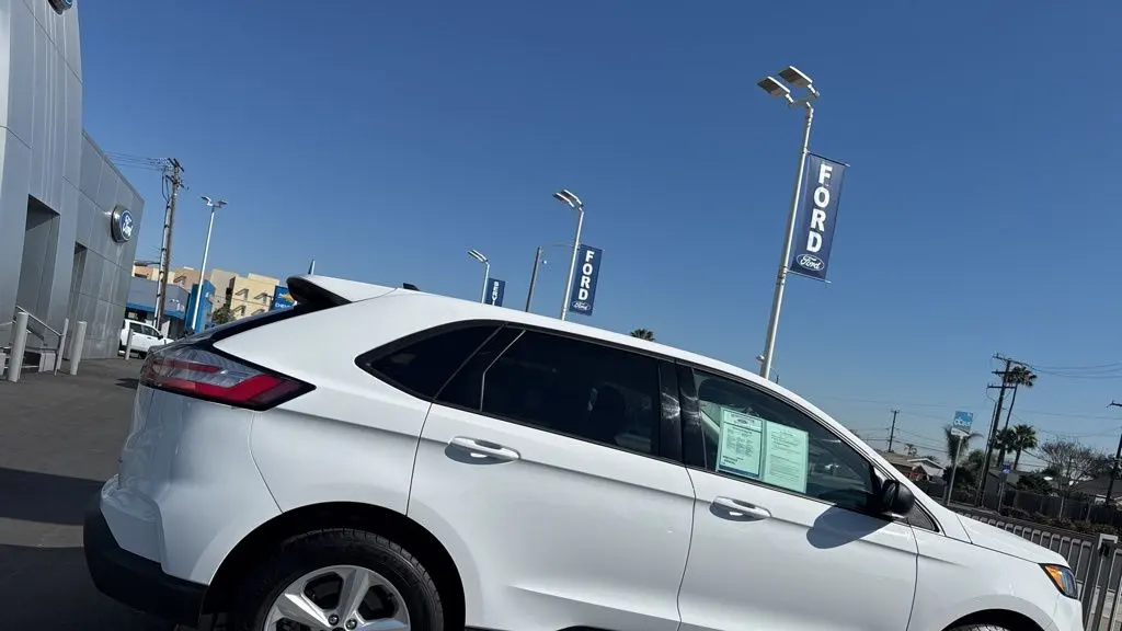2024 Ford Edge SE