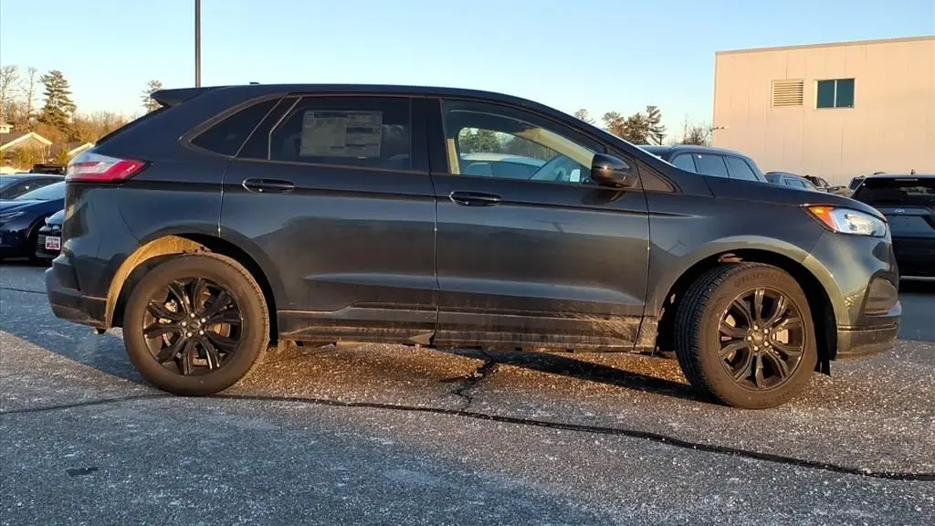 2024 Ford Edge SE