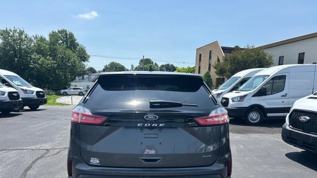 2021 Ford Edge SE