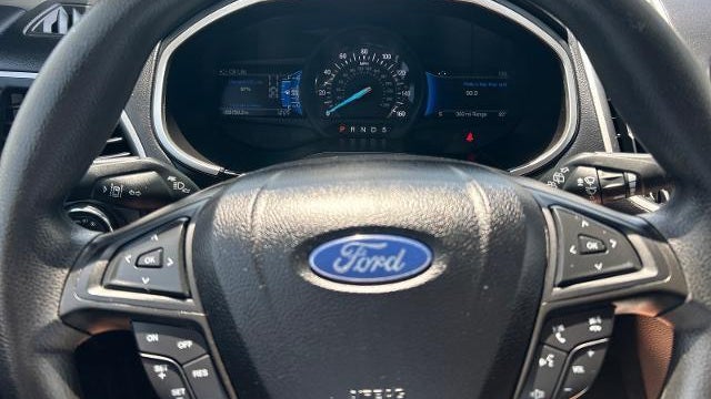 2021 Ford Edge SE