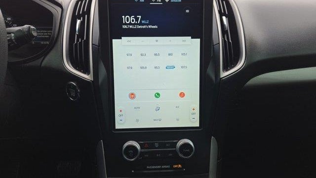 2022 Ford Edge SE