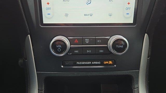 2022 Ford Edge SE