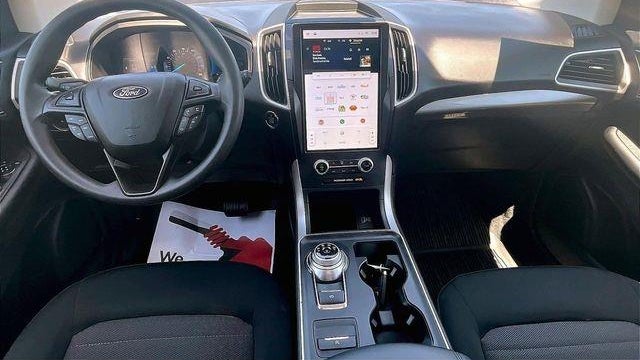 2022 Ford Edge SE