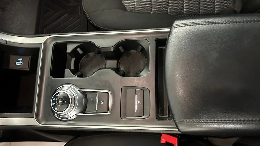 2022 Ford Edge SE