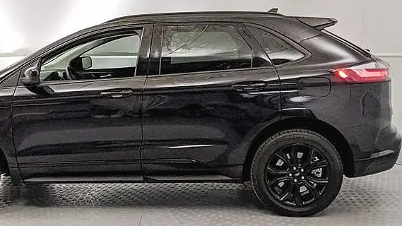 2023 Ford Edge SE