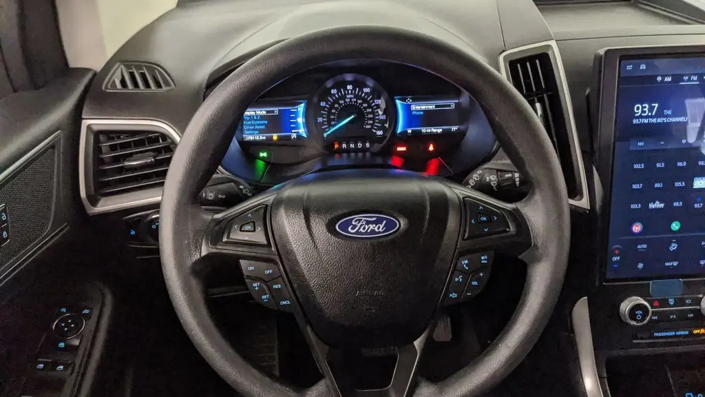 2023 Ford Edge SE