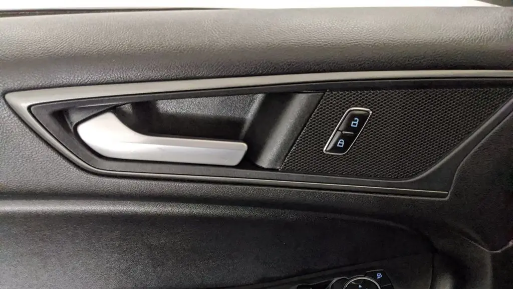 2023 Ford Edge SE
