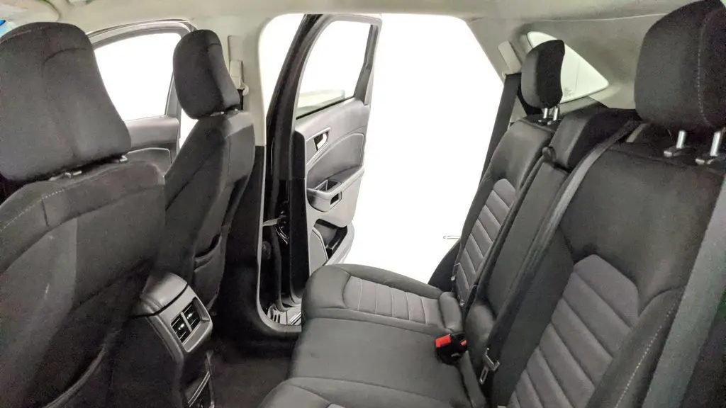 2023 Ford Edge SE
