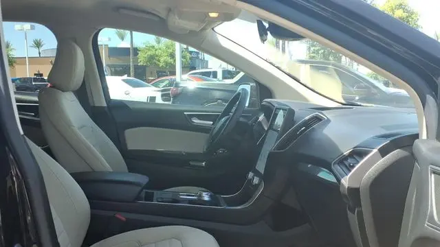 2023 Ford Edge SE