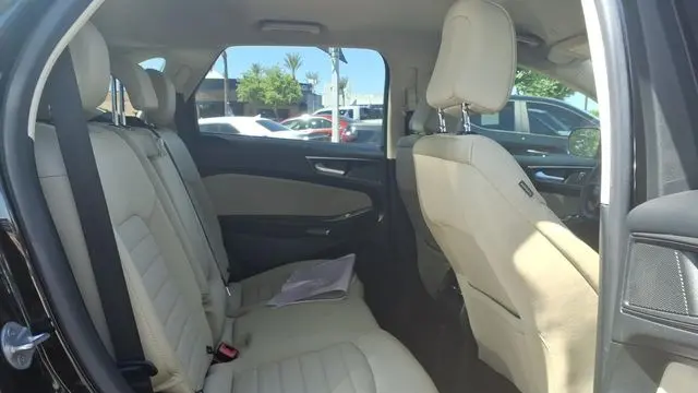 2023 Ford Edge SE