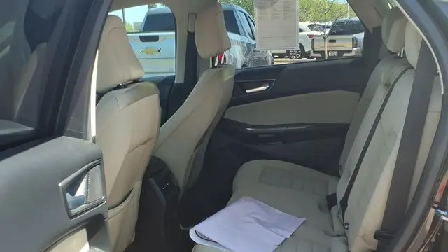 2023 Ford Edge SE