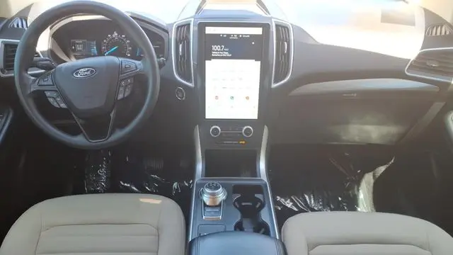 2023 Ford Edge SE