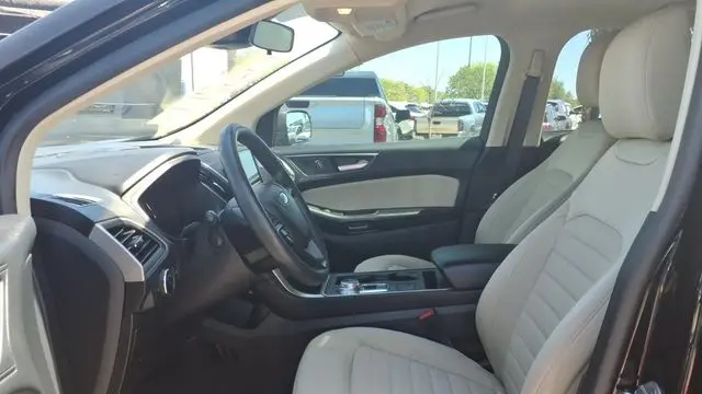 2023 Ford Edge SE