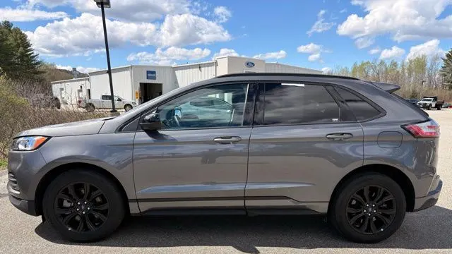 2023 Ford Edge SE