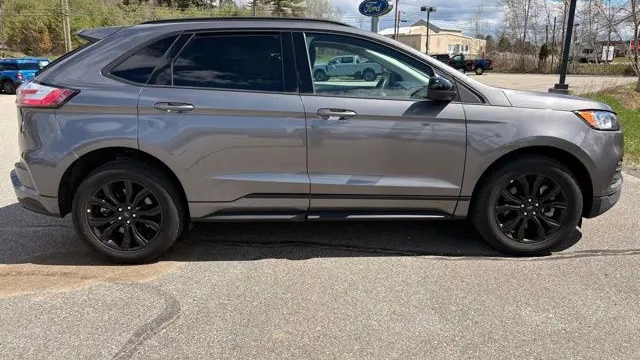 2023 Ford Edge SE