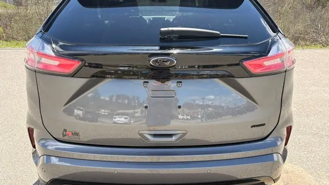 2023 Ford Edge SE