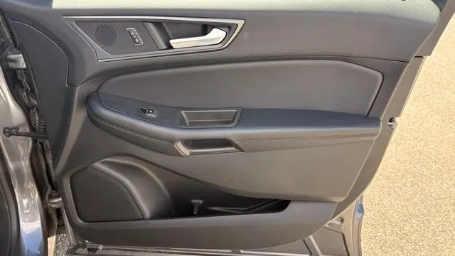 2023 Ford Edge SE