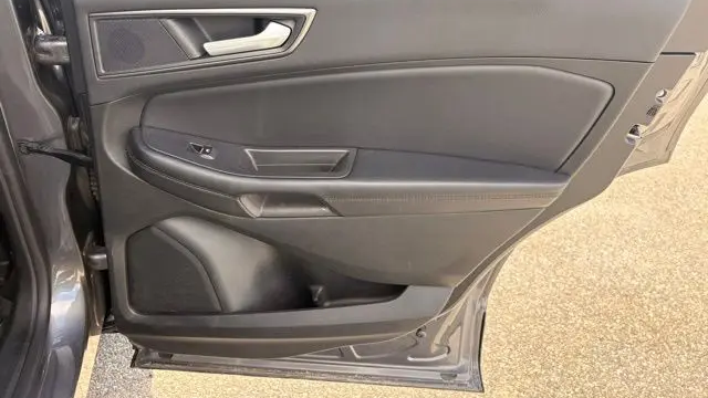 2023 Ford Edge SE