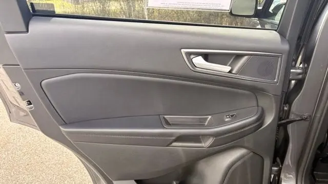 2023 Ford Edge SE